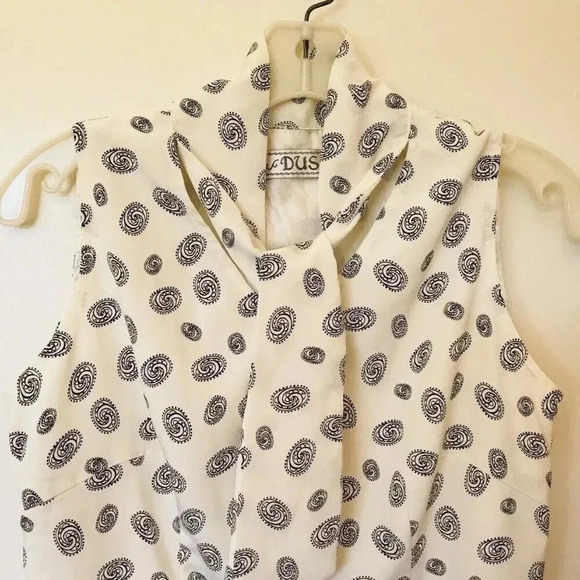 DUSA Women Fully Lined Sleeveless Knee Length Geometric Shapes Dress Size Medium - Picture 2 of 8